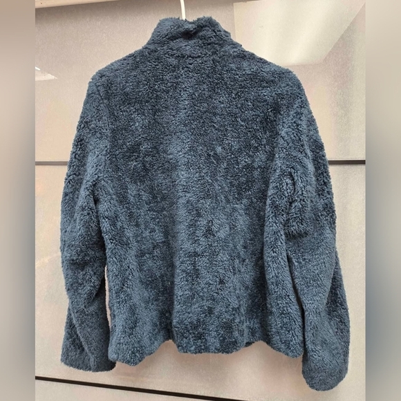 Pendleton fuzzy full zip woman's winter cozy jacket, size medium - Picture 2 of 11